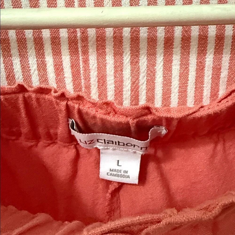 Peach/deamcicle and White Striped Blouse and Shorts Set (look at other pics) - Picture 7 of 14